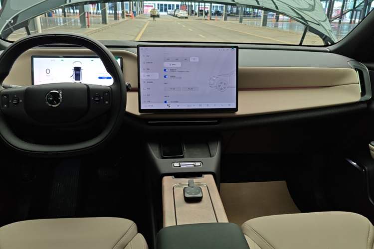 Used Volvo XC70 Plug-in Hybrid 2026 Model Four-Wheel Drive Long-Range Core Audio And AC Panel