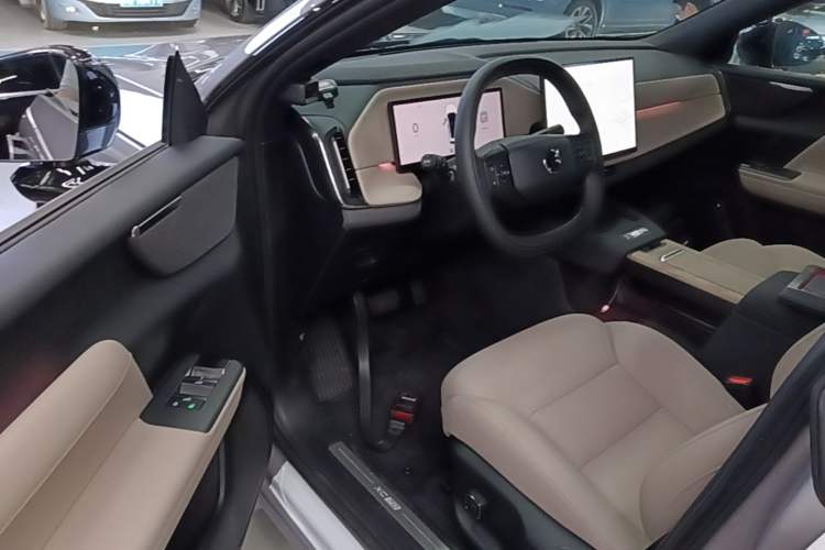 Used Volvo XC70 Plug-in Hybrid 2026 Model Four-Wheel Drive Long-Range Core Driver Seat