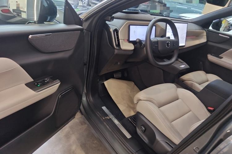 Used Volvo XC70 Plug-in Hybrid 2026 Model Four-Wheel Drive Long-Range Ultra Driver Seat