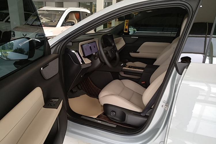 Used Volvo XC70 Plug-in Hybrid 2026 Model Four-Wheel Drive Long-Range Core Driver Seat