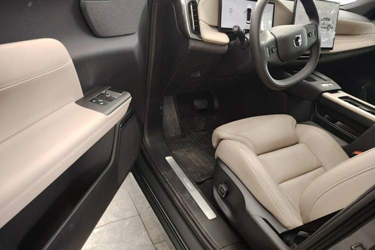 Used Volvo XC70 Plug-in Hybrid 2026 Model Four-Wheel Drive Long-Range Ultra Driver Seat