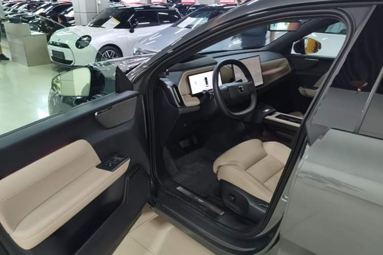 Used Volvo XC70 Plug-in Hybrid 2026 Model Four-Wheel Drive Long-Range Ultra Driver Seat