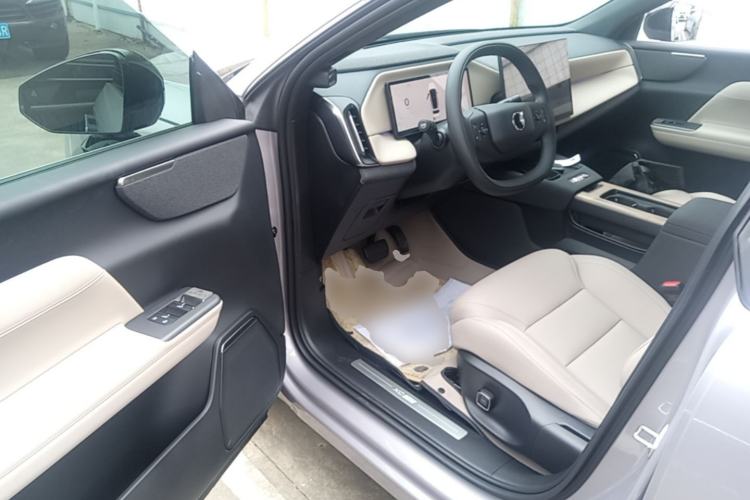 Used Volvo XC70 Plug-in Hybrid 2026 Model Two-Wheel Drive Long-Range Core Driver Seat