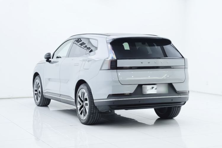Used Volvo XC70 Plug-in Hybrid 2026 Model Four-Wheel Drive Long-Range Plus Exterior 5
