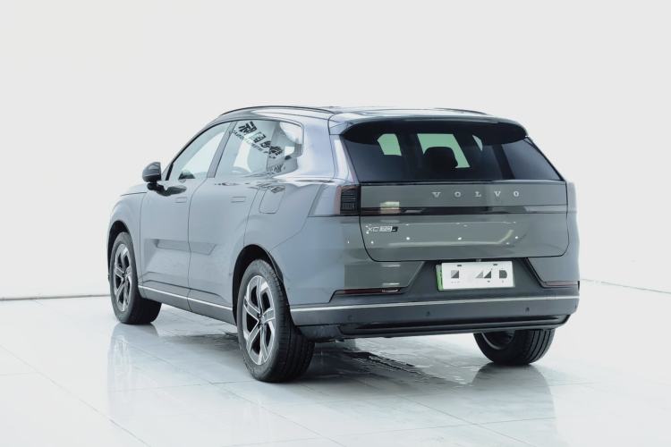 Used Volvo XC70 Plug-in Hybrid 2026 Model Four-Wheel Drive Long-Range Core Exterior 5