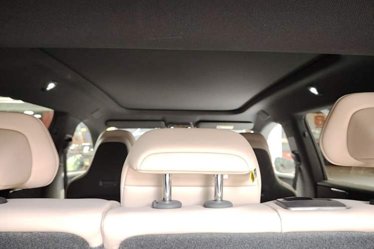Used Volvo XC70 Plug-in Hybrid 2026 Model Four-Wheel Drive Long-Range Ultra Headliner