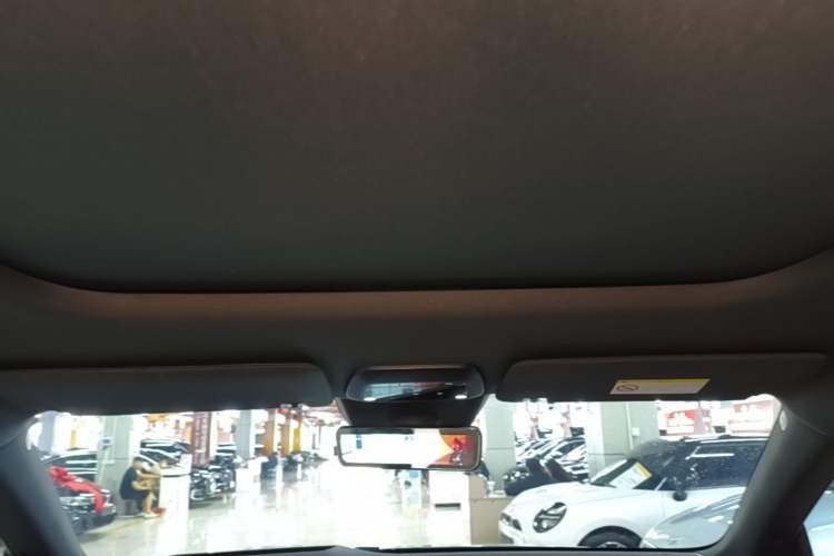 Used Volvo XC70 Plug-in Hybrid 2026 Model Four-Wheel Drive Long-Range Ultra Headliner