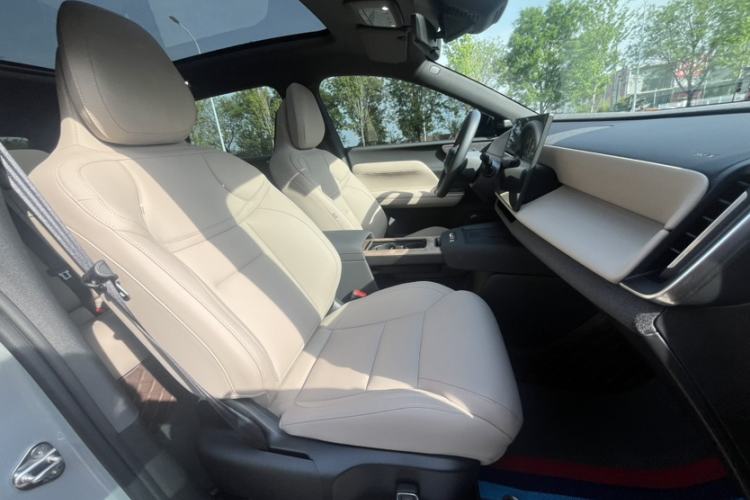 Used Volvo XC70 Plug-in Hybrid 2026 Model Four-Wheel Drive Long-Range Core Interior 11
