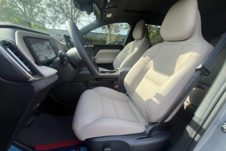 Used Volvo XC70 Plug-in Hybrid 2026 Model Four-Wheel Drive Long-Range Core Interior 6