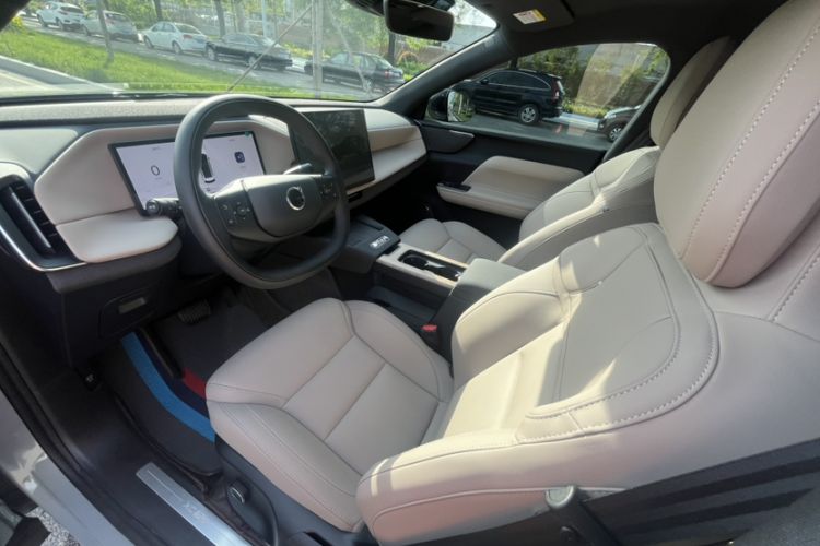 Used Volvo XC70 Plug-in Hybrid 2026 Model Four-Wheel Drive Long-Range Core Interior 7