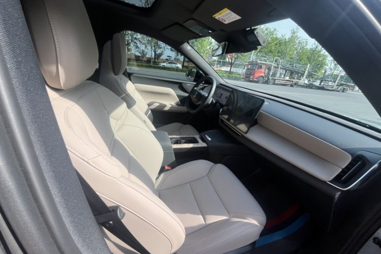 Used Volvo XC70 Plug-in Hybrid 2026 Model Four-Wheel Drive Long-Range Core Interior 9