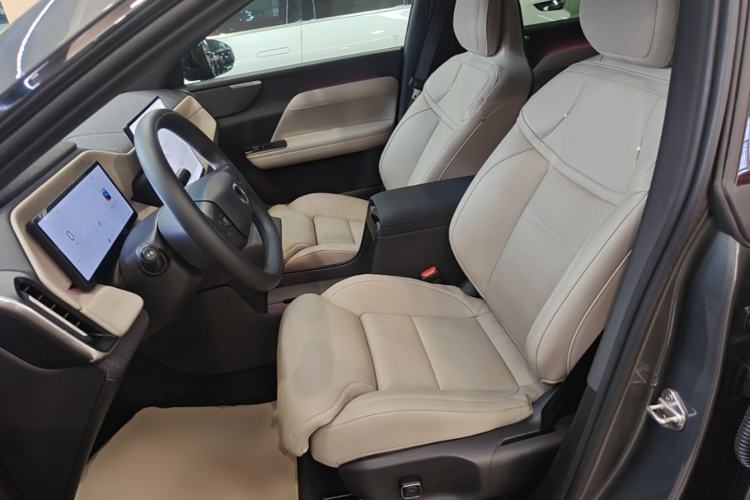 Used Volvo XC70 Plug-in Hybrid 2026 Model Four-Wheel Drive Long-Range Ultra Left Front Seat