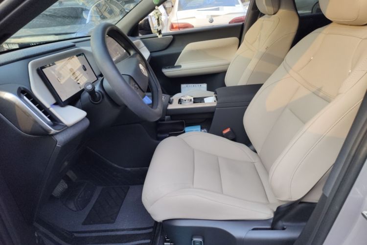 Used Volvo XC70 Plug-in Hybrid 2026 Model Four-Wheel Drive Long-Range Core Left Front Seat