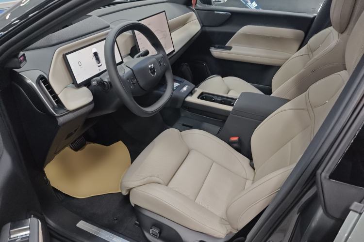 Used Volvo XC70 Plug-in Hybrid 2026 Model Four-Wheel Drive Long-Range Ultra Left Front Seat