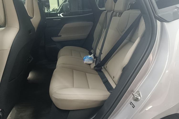 Used Volvo XC70 Plug-in Hybrid 2026 Model Four-Wheel Drive Long-Range Plus Left Rear Seat