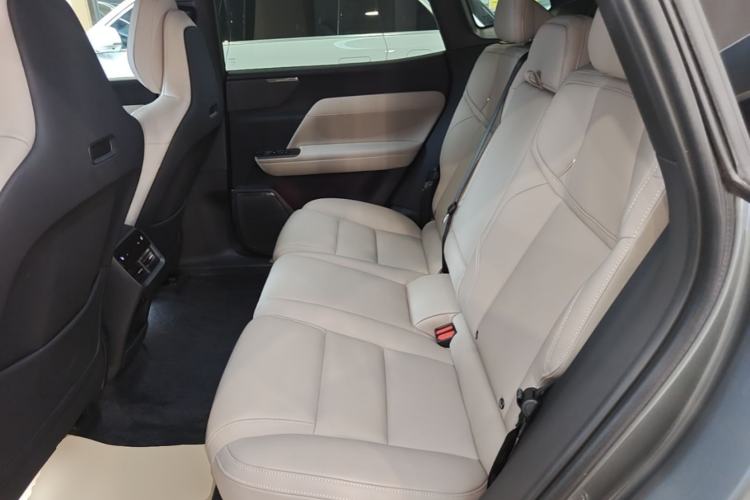 Used Volvo XC70 Plug-in Hybrid 2026 Model Four-Wheel Drive Long-Range Ultra Left Rear Seat
