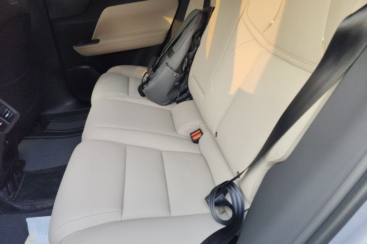 Used Volvo XC70 Plug-in Hybrid 2026 Model Four-Wheel Drive Long-Range Core Left Rear Seat