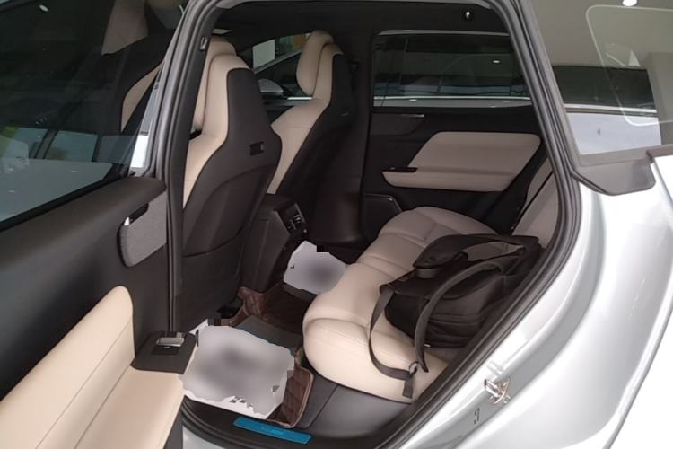 Used Volvo XC70 Plug-in Hybrid 2026 Model Four-Wheel Drive Long-Range Core Left Rear Seat