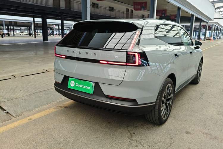 Used Volvo XC70 Plug-in Hybrid 2026 Model Four-Wheel Drive Long-Range Plus Rear Right 45 Deg
