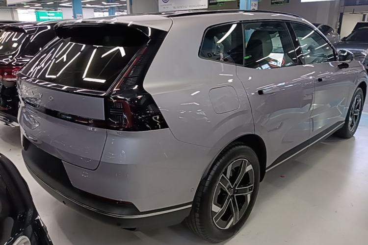 Used Volvo XC70 Plug-in Hybrid 2026 Model Four-Wheel Drive Long-Range Core Rear Right 45 Deg