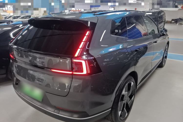 Used Volvo XC70 Plug-in Hybrid 2026 Model Four-Wheel Drive Long-Range Ultra Rear Right 45 Deg