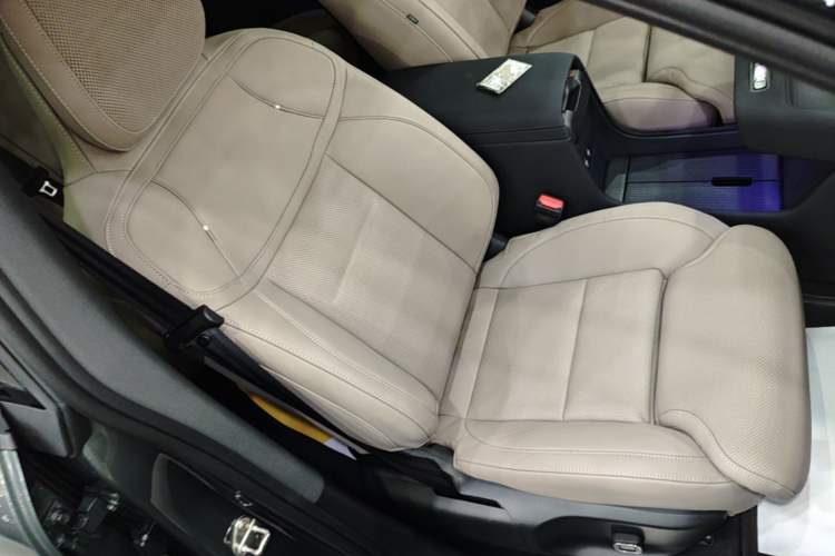 Used Volvo XC70 Plug-in Hybrid 2026 Model Four-Wheel Drive Long-Range Ultra Right Front Seat