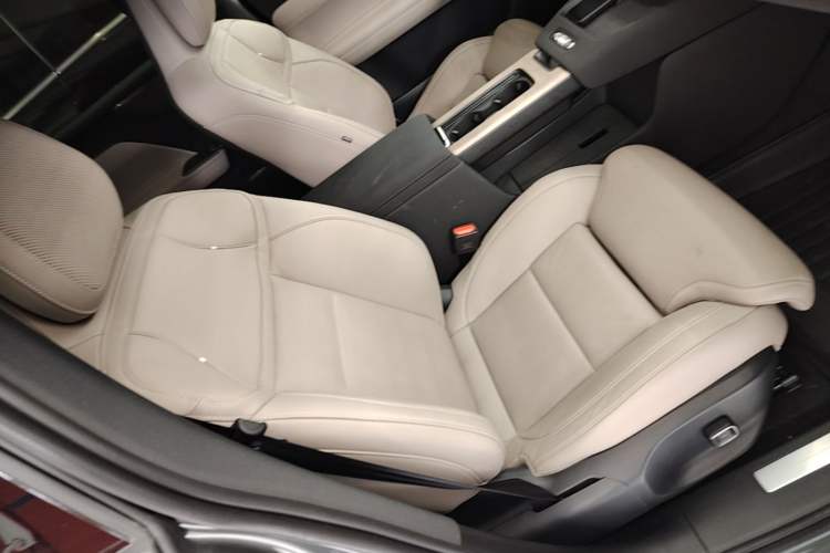 Used Volvo XC70 Plug-in Hybrid 2026 Model Four-Wheel Drive Long-Range Ultra Right Front Seat
