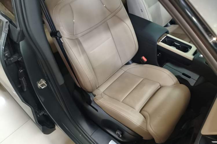 Used Volvo XC70 Plug-in Hybrid 2026 Model Four-Wheel Drive Long-Range Ultra Right Front Seat