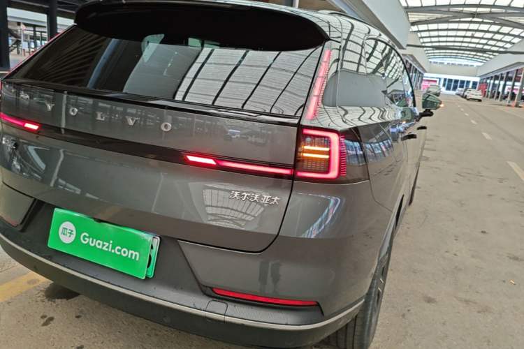 Used Volvo XC70 Plug-in Hybrid 2026 Model Four-Wheel Drive Long-Range Core Right Rear Taillight