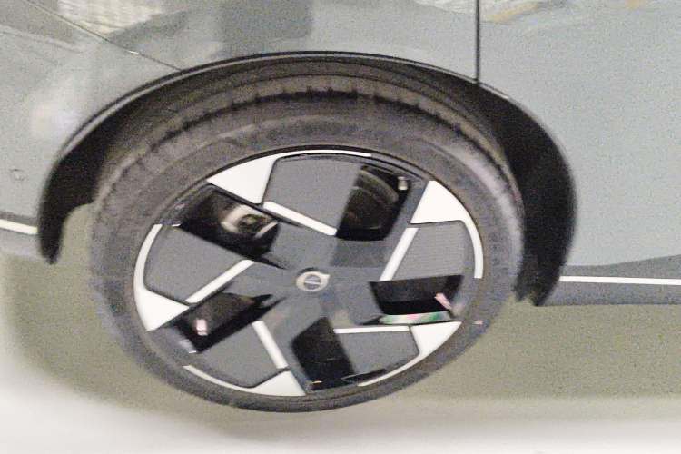 Used Volvo XC70 Plug-in Hybrid 2026 Model Four-Wheel Drive Long-Range Ultra Right Rear Wheel Hub