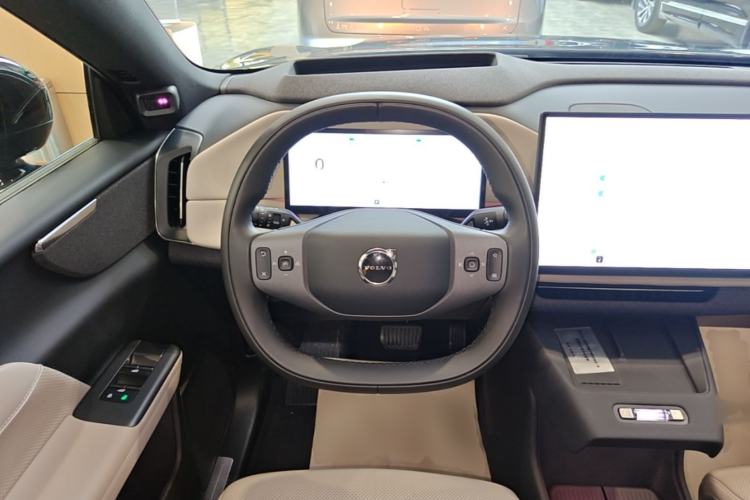 Used Volvo XC70 Plug-in Hybrid 2026 Model Four-Wheel Drive Long-Range Ultra Steering Wheel
