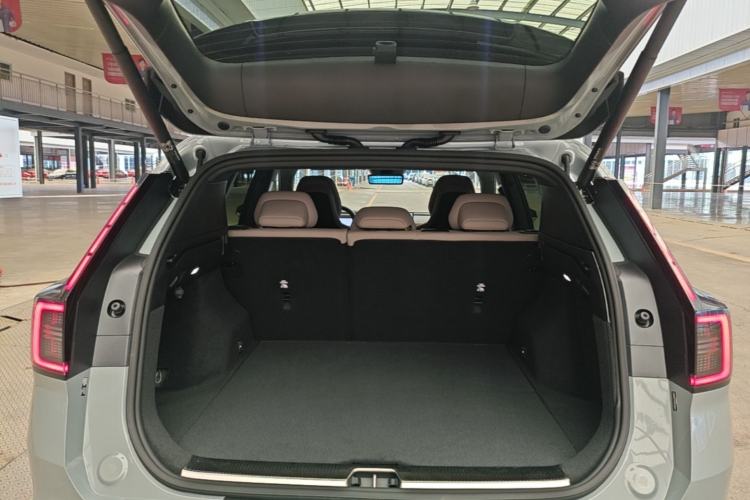Used Volvo XC70 Plug-in Hybrid 2026 Model Four-Wheel Drive Long-Range Plus Trunk
