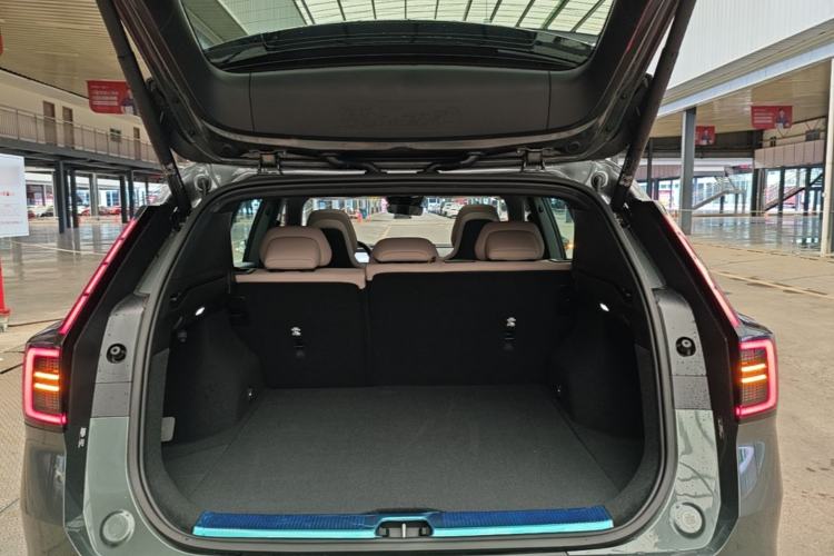 Used Volvo XC70 Plug-in Hybrid 2026 Model Four-Wheel Drive Long-Range Core Trunk