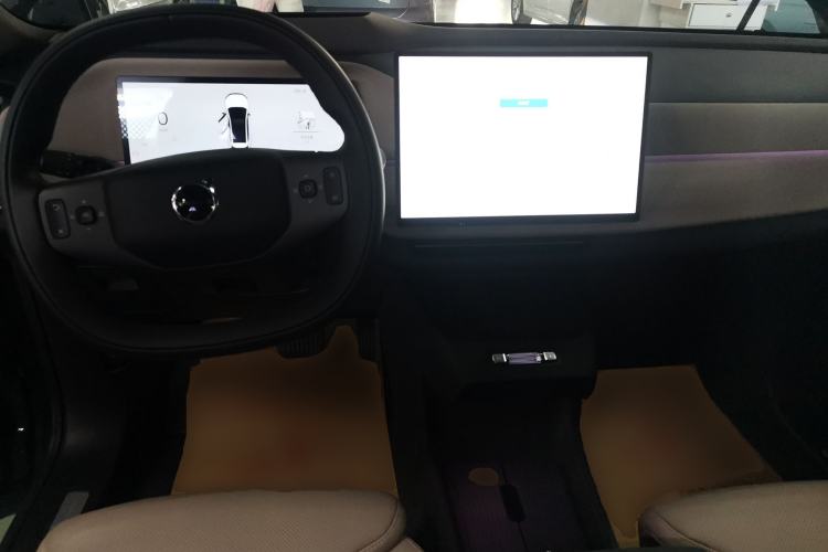 Used Volvo XC70 Plug-in Hybrid 2026 Model Four-Wheel Drive Long-Range Ultra Center Console