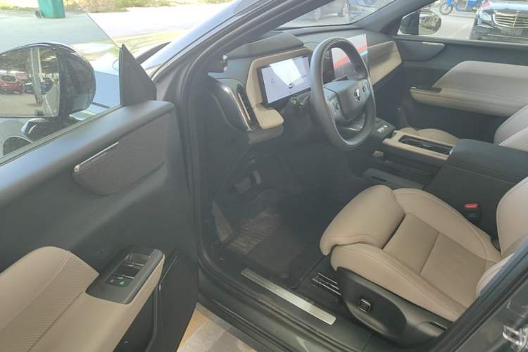 Used Volvo XC70 Plug-in Hybrid 2026 Model Four-Wheel Drive Long-Range Ultra Driver Seat