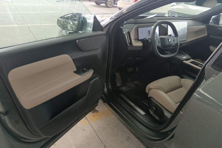 Used Volvo XC70 Plug-in Hybrid 2026 Model Four-Wheel Drive Long-Range Ultra Driver Seat