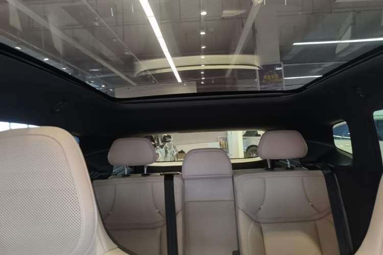 Used Volvo XC70 Plug-in Hybrid 2026 Model Four-Wheel Drive Long-Range Ultra Headliner