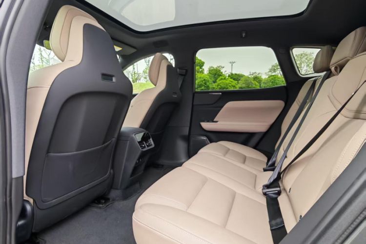 Used Volvo XC70 Plug-in Hybrid 2026 Model Four-Wheel Drive Long-Range Ultra Interior 12