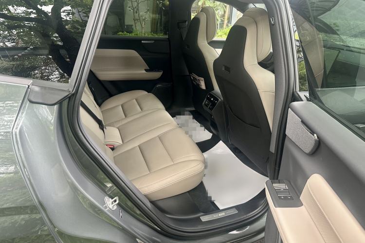 Used Volvo XC70 Plug-in Hybrid 2026 Model Four-Wheel Drive Long-Range Ultra Interior 5