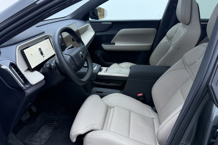 Used Volvo XC70 Plug-in Hybrid 2026 Model Four-Wheel Drive Long-Range Ultra Interior 9