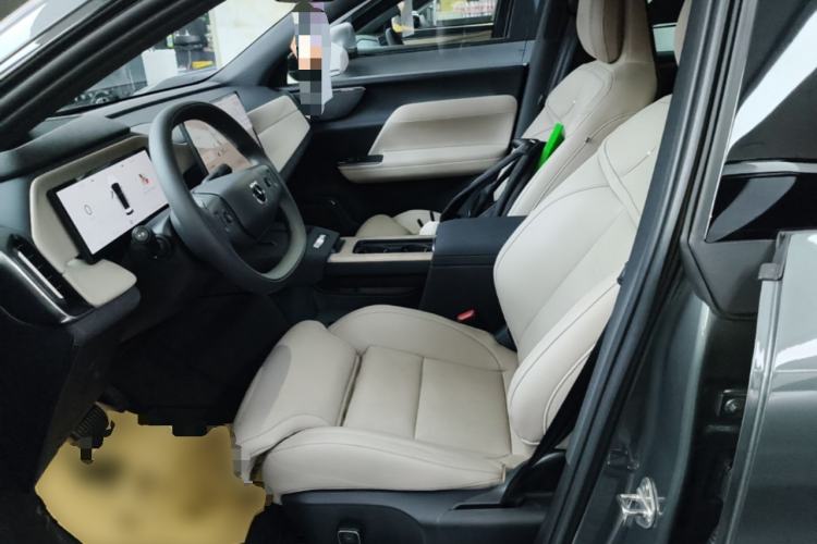 Used Volvo XC70 Plug-in Hybrid 2026 Model Four-Wheel Drive Long-Range Ultra Left Front Seat