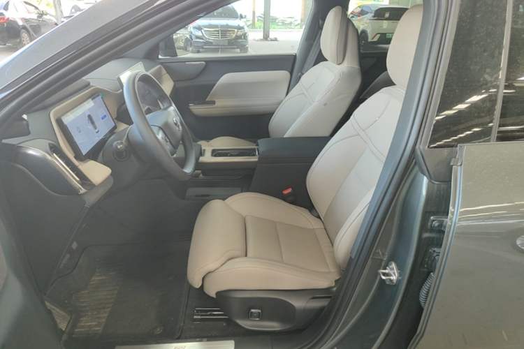 Used Volvo XC70 Plug-in Hybrid 2026 Model Four-Wheel Drive Long-Range Ultra Left Front Seat