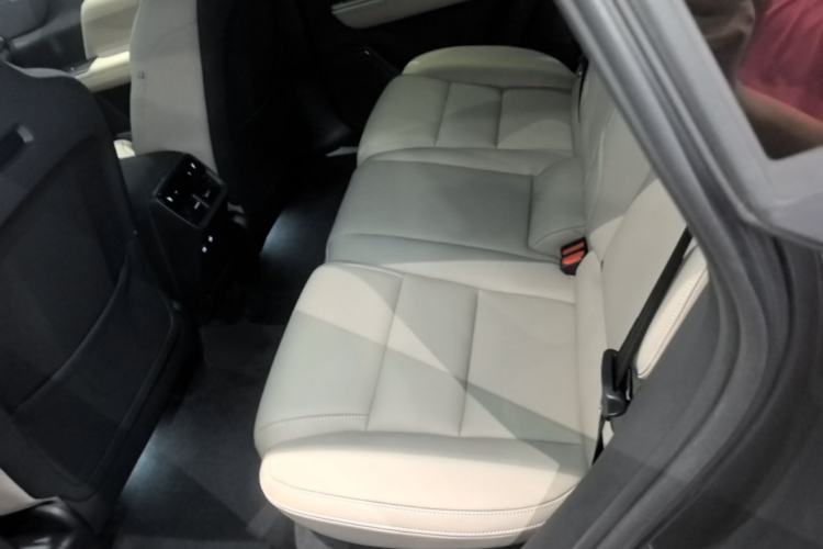 Used Volvo XC70 Plug-in Hybrid 2026 Model Four-Wheel Drive Long-Range Ultra Left Rear Seat
