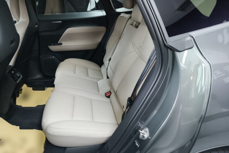 Used Volvo XC70 Plug-in Hybrid 2026 Model Four-Wheel Drive Long-Range Ultra Left Rear Seat