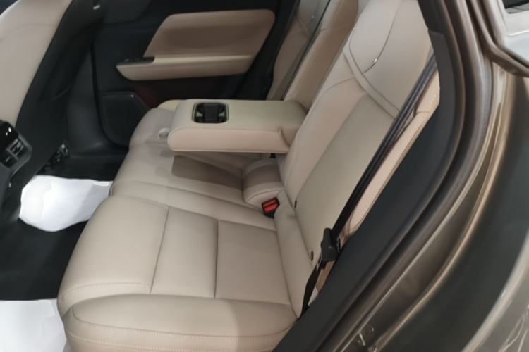 Used Volvo XC70 Plug-in Hybrid 2026 Model Four-Wheel Drive Long-Range Ultra Left Rear Seat