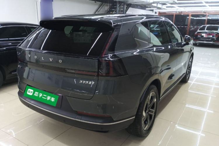 Used Volvo XC70 Plug-in Hybrid 2026 Model Four-Wheel Drive Long-Range Core Rear Right 45 Deg