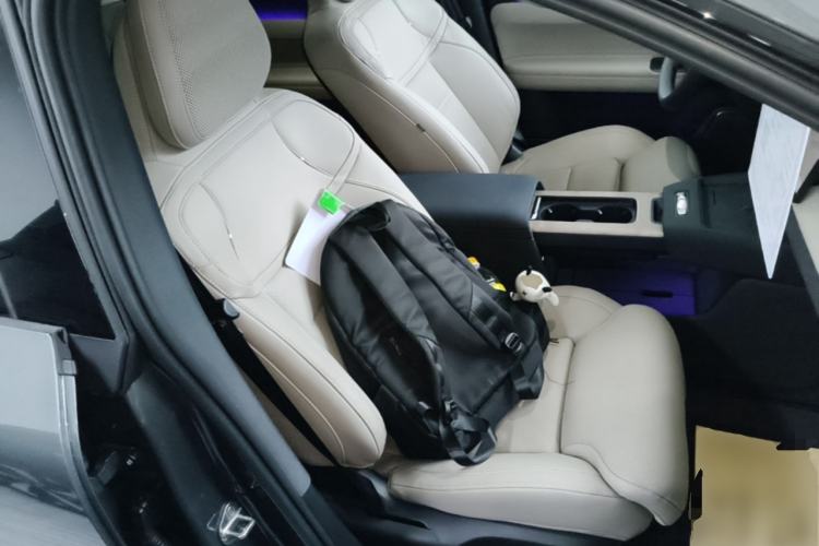 Used Volvo XC70 Plug-in Hybrid 2026 Model Four-Wheel Drive Long-Range Ultra Right Front Seat