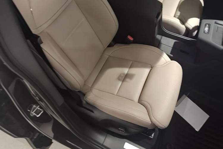 Used Volvo XC70 Plug-in Hybrid 2026 Model Four-Wheel Drive Long-Range Ultra Right Front Seat