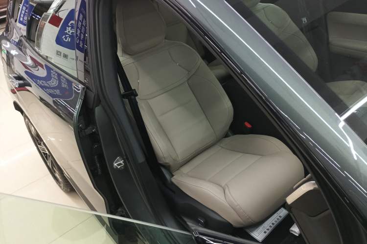 Used Volvo XC70 Plug-in Hybrid 2026 Model Four-Wheel Drive Long-Range Core Right Front Seat