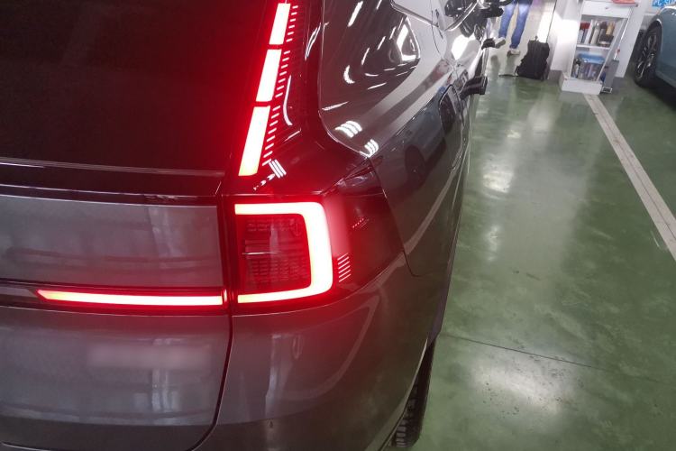 Used Volvo XC70 Plug-in Hybrid 2026 Model Four-Wheel Drive Long-Range Ultra Right Rear Taillight